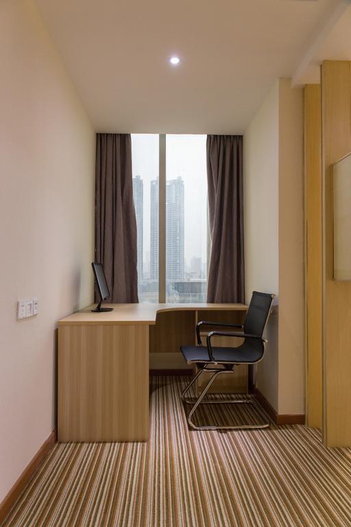 Yu Ting Hotel - Dong Chen Hotel Branch Kanton Zewnętrze zdjęcie